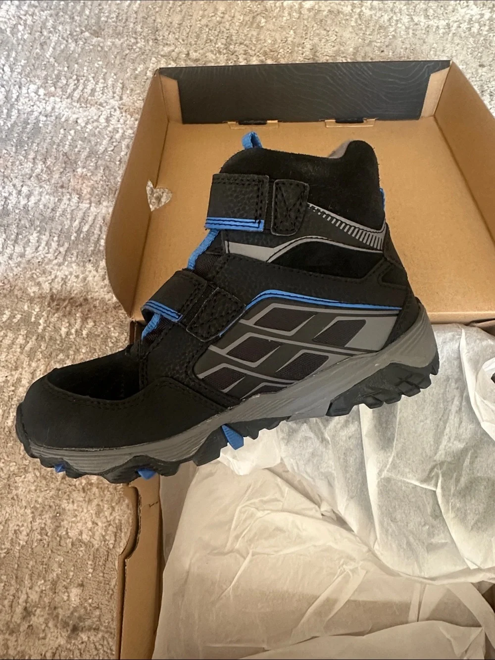 New In Box Merrell Boys Winter Boot